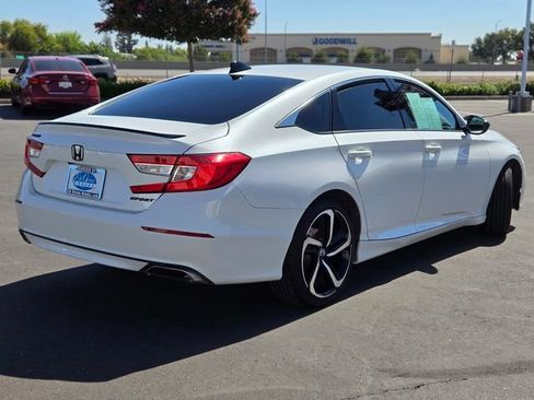 Used 2022 Honda Accord Sport image 4