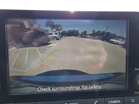 Used 2024 Nissan Rogue SV w/ SV Premium Package FWD image 9