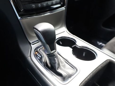 Used 2020 Jeep Grand Cherokee Altitude image 21