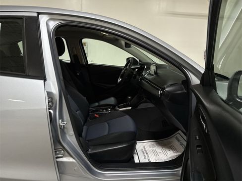 Used 2017 Toyota Yaris iA image 21