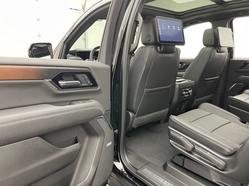 New 2026 GMC Yukon XL Denali w/ Denali Reserve Package AWD/4WD image 49
