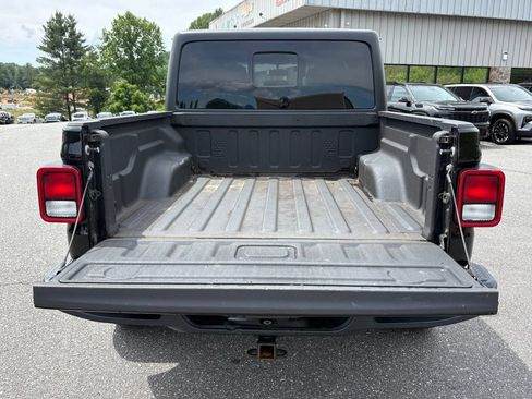 Used 2020 Jeep Gladiator Sport w/ Quick Order Package 24S AWD/4WD image 9