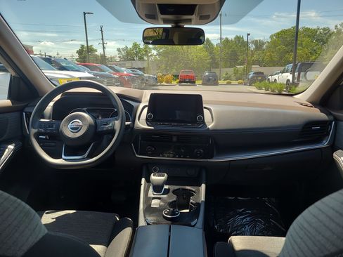 Used 2021 Nissan Rogue SV AWD/4WD image 18