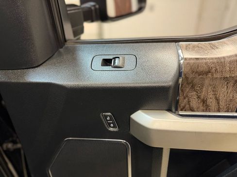 Used 2019 Ford F250 Lariat image 37