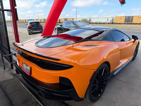 Used 2020 McLaren GT image 39