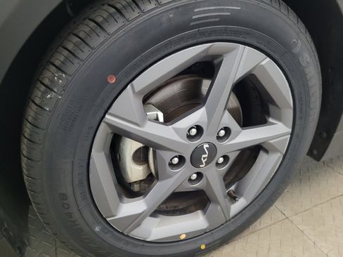 Used 2025 Kia K4 FWD image 31
