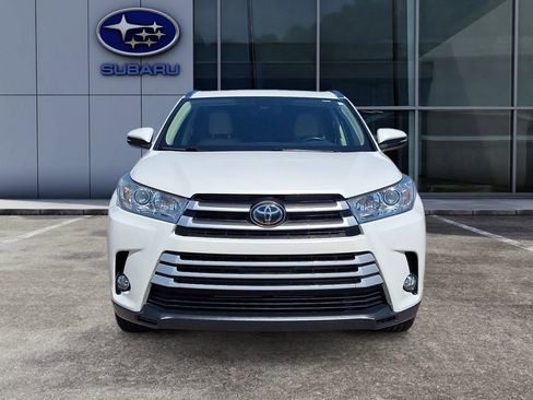 Used 2019 Toyota Highlander XLE image 3