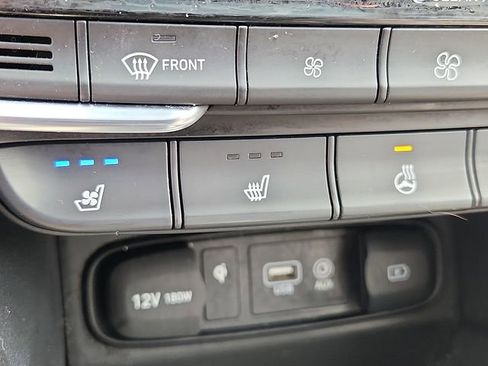 Used 2020 Hyundai Santa Fe Limited image 24