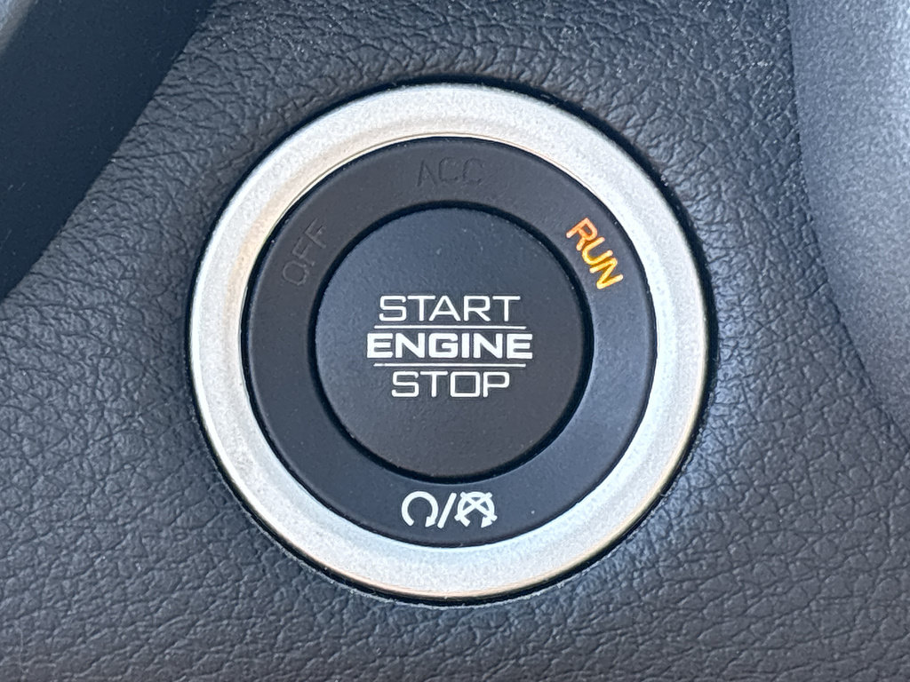 Used 2020 RAM 1500 Laramie AWD/4WD image 15