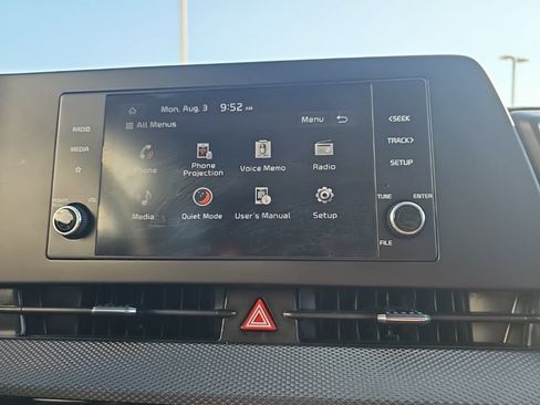 Used 2025 Kia Sportage LX FWD image 36