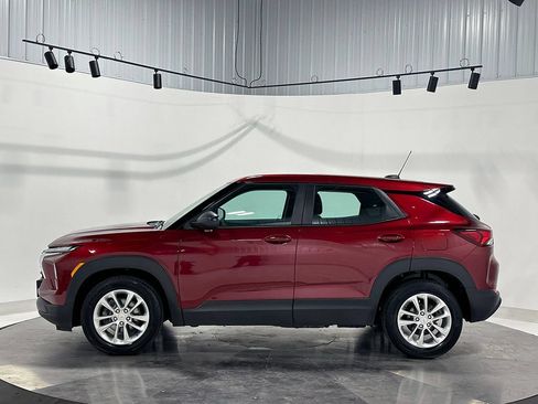 Used 2024 Chevrolet TrailBlazer LS FWD image 14