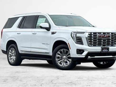 New 2026 GMC Yukon Denali w/ Advanced Technology Package image 2