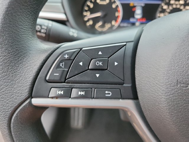 Used 2025 Nissan Altima 2.5 SV FWD image 26