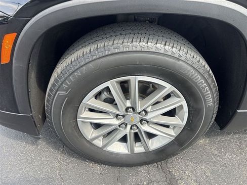 Certified 2023 Chevrolet Traverse LT w/ LPO, Floor Liner Package FWD image 31