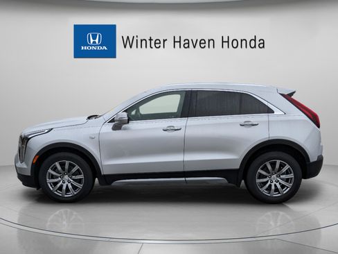 Used 2022 Cadillac XT4 Premium Luxury w/ Safety Alert Package image 5