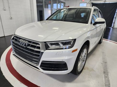 Used 2018 Audi Q5 2.0T Premium Plus w/ Premium Plus Package image 3