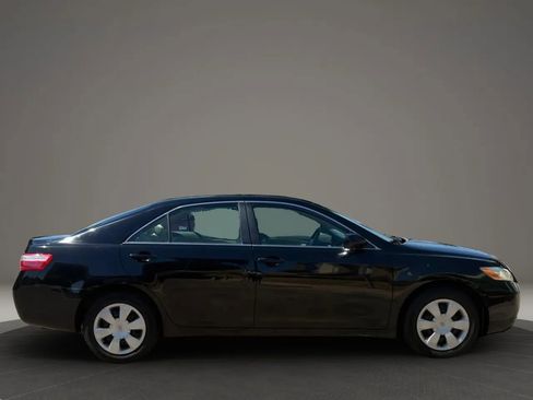Used 2008 Toyota Camry LE image 4