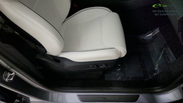 Used 2026 Tesla Model Y Performance AWD/4WD image 34