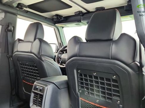 Used 2025 Ford Bronco Raptor AWD/4WD image 26