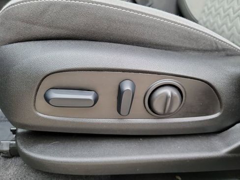 Certified 2024 Chevrolet Equinox LT image 16