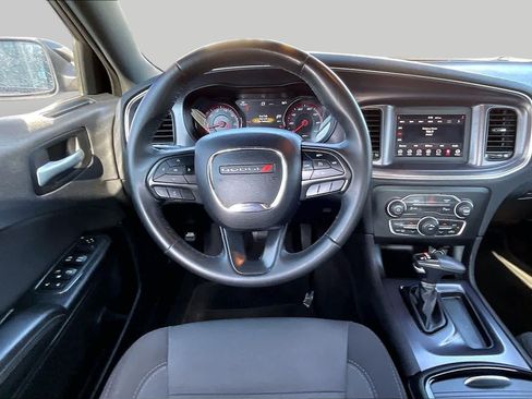 Used 2018 Dodge Charger SXT w/ Blacktop Package RWD image 6