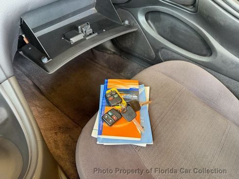 Used 2002 Ford Mustang Convertible RWD image 69