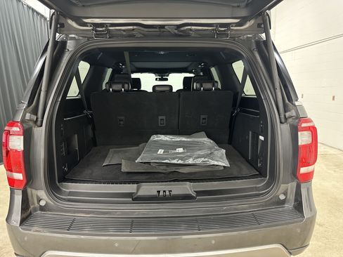 Used 2020 Ford Expedition Max XLT w/ Equipment Group 202A AWD/4WD image 34