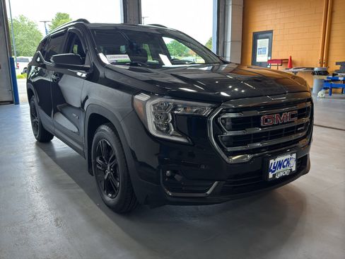 Used 2022 GMC Terrain AT4 AWD/4WD image 7