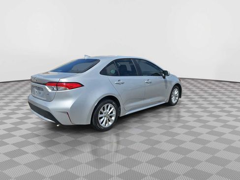 Used 2021 Toyota Corolla LE w/ LE Convenience Package image 8