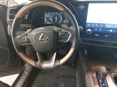 Used 2024 Lexus RX 350 Premium image 18