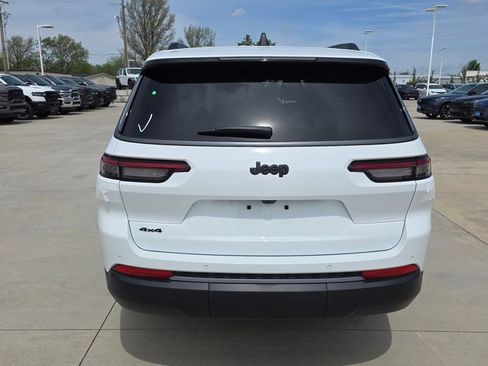 New 2026 Jeep Grand Cherokee L 4WD image 4