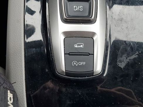 Used 2018 Honda Pilot Elite image 37