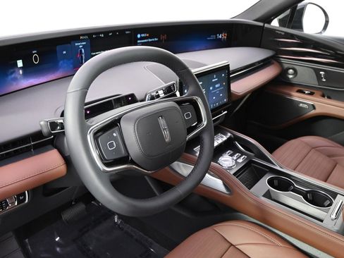 New 2026 Lincoln Nautilus Reserve image 11