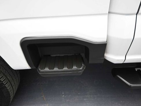 Used 2025 Ford F250 XLT image 17