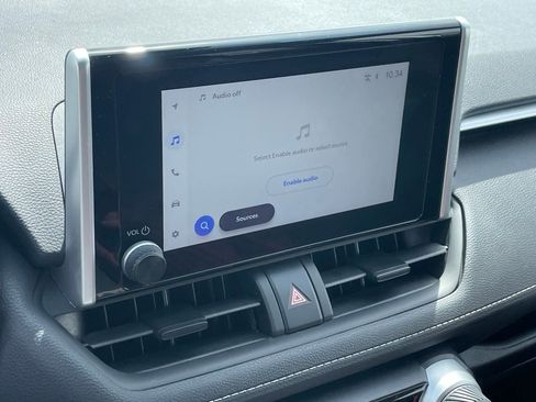 Used 2025 Toyota RAV4 XLE image 7