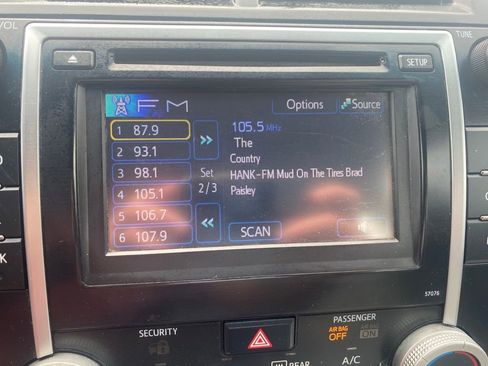 Used 2014 Toyota Camry LE FWD image 12