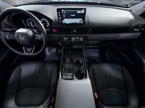 Used 2025 Honda Pilot TrailSport image 38