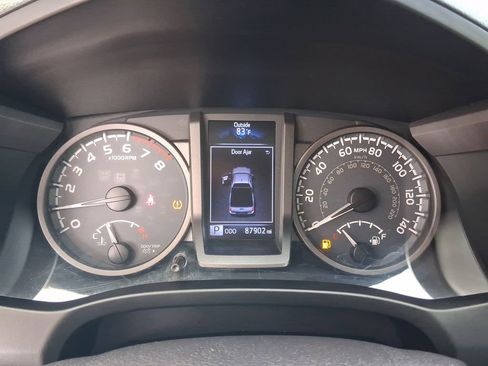 Used 2016 Toyota Tacoma TRD Sport w/ Towing Package AWD/4WD image 16
