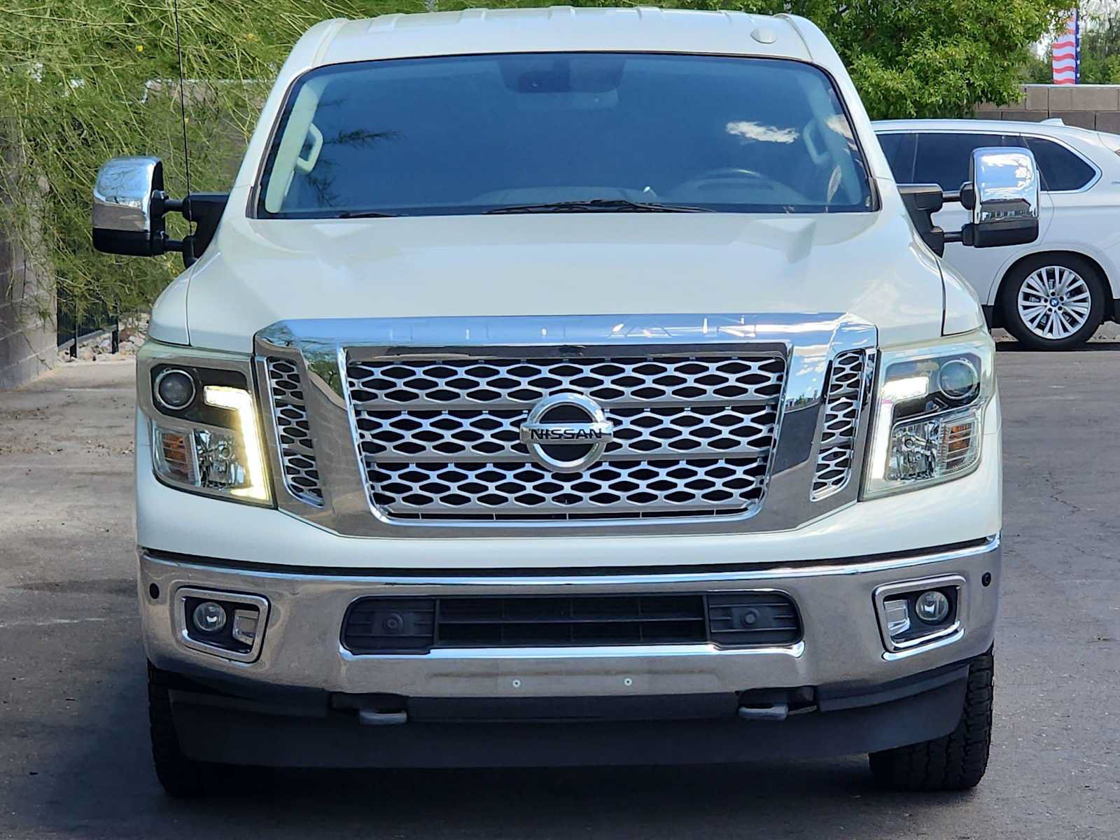 Used 2017 Nissan Titan SL RWD image 3