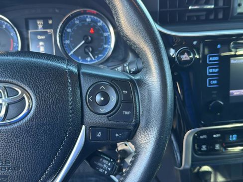 Used 2019 Toyota Corolla SE image 16