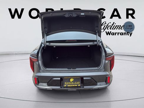 New 2025 Kia K4 GT-Line image 9