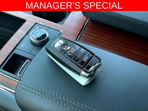 Used 2024 Lincoln Navigator L Reserve AWD/4WD image 39