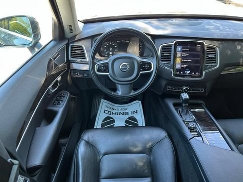 Used 2018 Volvo XC90 T6 Momentum w/ Momentum Plus Package AWD/4WD image 32