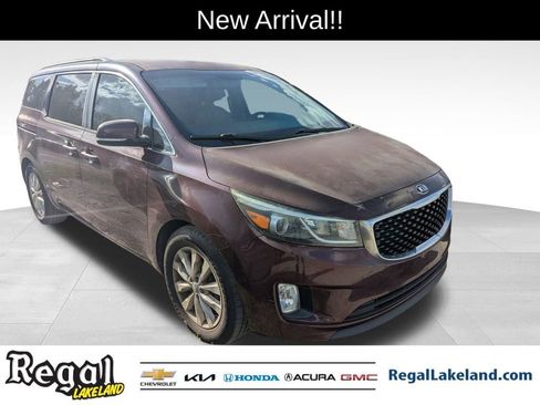 Used 2016 Kia Sedona EX image 1