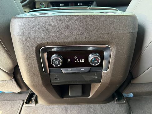 Used 2025 Chevrolet Tahoe LT AWD/4WD image 19