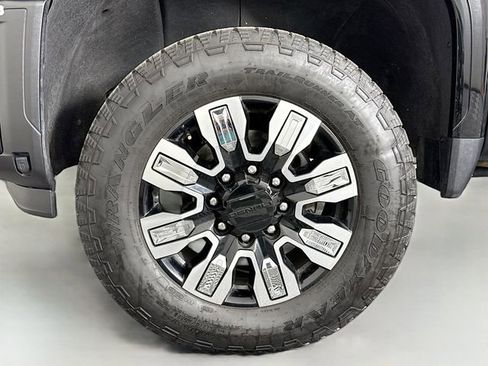 Used 2024 GMC Sierra 2500 Denali w/ Denali Reserve Package image 34