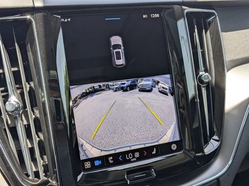 New 2025 Volvo XC60 B5 Core w/ Climate Package image 27