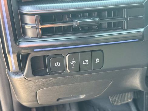 Used 2025 Hyundai Santa Fe Calligraphy AWD/4WD image 33