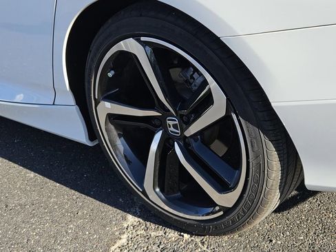 Used 2021 Honda Accord Sport image 7