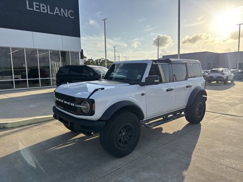 Used 2024 Ford Bronco Wildtrak AWD/4WD image 3